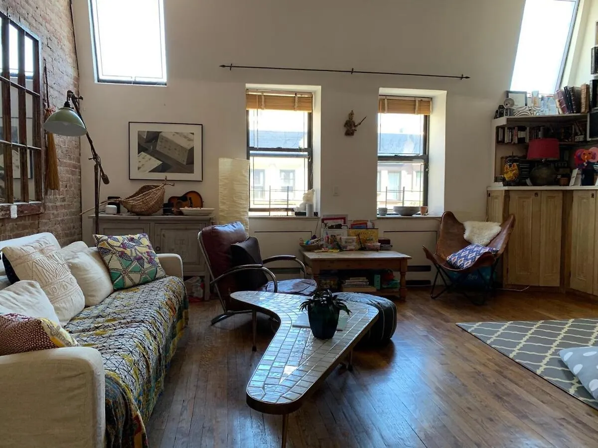 اتصالات Airy Brownstone Penthouse Duplex Near Central Park 